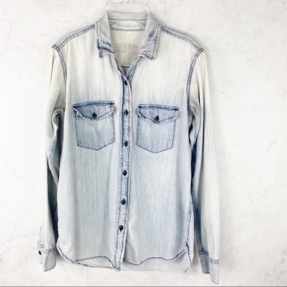 GAP Tops - [Gap] Classic Light Denim Button Down